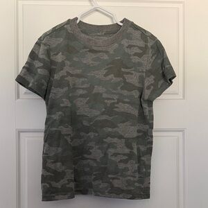 Cat & Jack Gray Camouflage Short Sleeve Tee